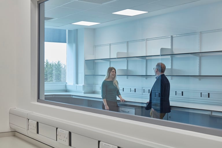 I want specialist laboratory advice