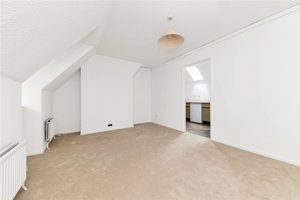 Bill Briggs Court, Ross Street picture 2