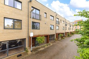 Beech Drive, Trumpington picture 1