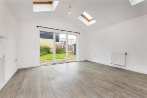 Beech Drive, Trumpington picture 2