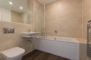 Clay Farm Drive, Trumpington picture 5