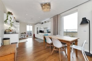 Forbes Close, Trumpington picture 4