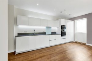 Forbes Close, Trumpington picture 6