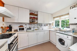 Gayton Close, Trumpington picture 4