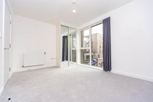 Henty Close, Trumpington picture 5