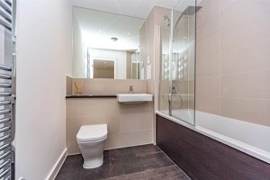 Henty Close, Trumpington picture 6