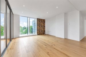 Kingfisher Way, Cambridge picture 2