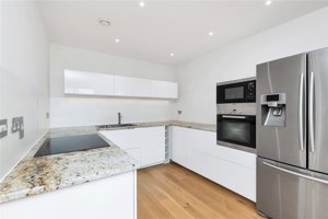 Kingfisher Way, Cambridge picture 5