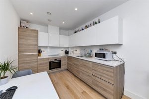 Lapwing Avenue, Trumpington picture 4