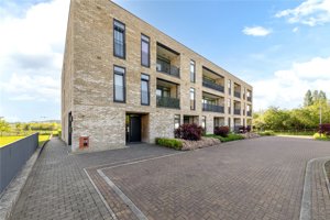 Lapwing Avenue, Trumpington picture 1