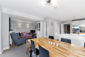 Royal Way, Trumpington picture 5