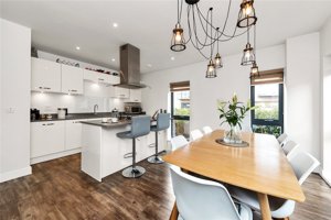 Whittle Avenue, Trumpington picture 2