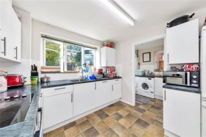 Butcher Close, Milton picture 4