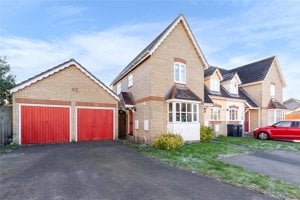 Kingfisher Drive, Burwell picture 1
