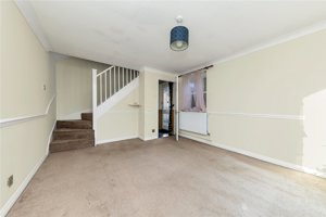 Kingfisher Drive, Burwell picture 3