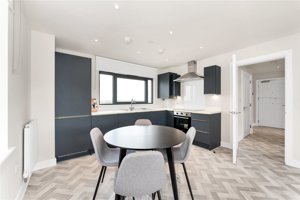 Evolution Court, Cambridge picture 2