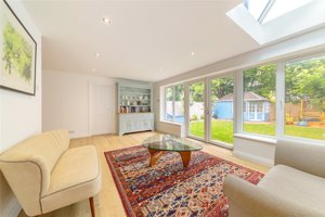 Sladwell Close, Grantchester picture 5