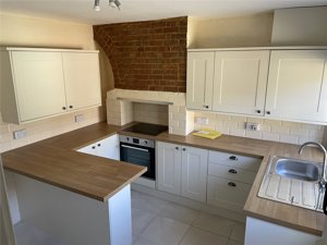 Helham Green Cottages, Scholar's Hill picture 4