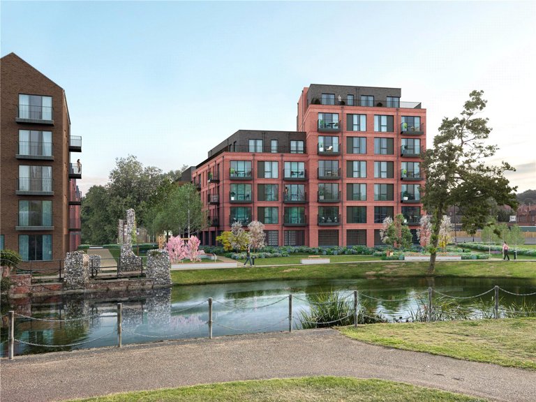 St James Quay 1.jpg