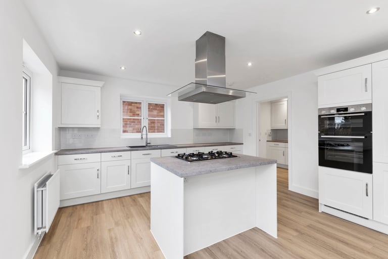 Image of Plot 7, Swanfield 020