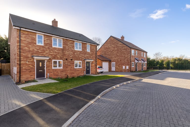 Image of Scenery, Swanfield, Over 004