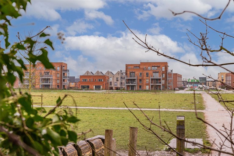 Trumpington Meadows 13